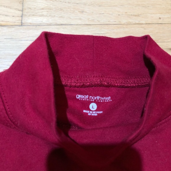 Red mock neck great northwest - Picture 4 of 4